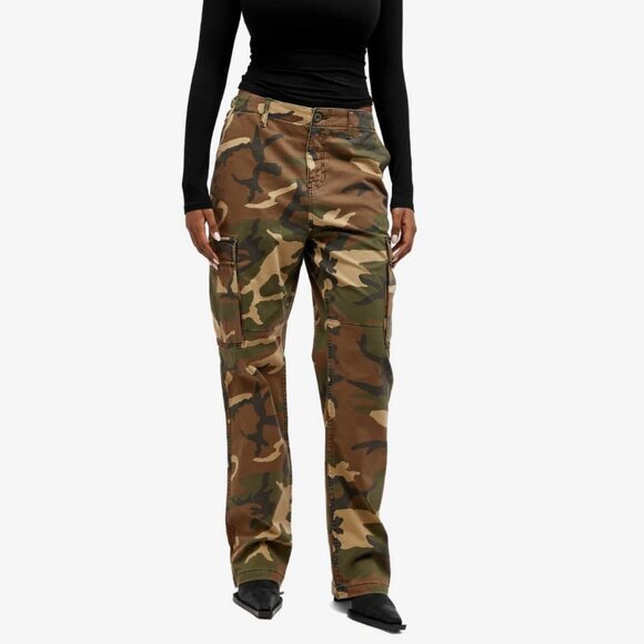 Good American Pants - SOLD Good American Women's Uniform Camo Cargo Pants (8)